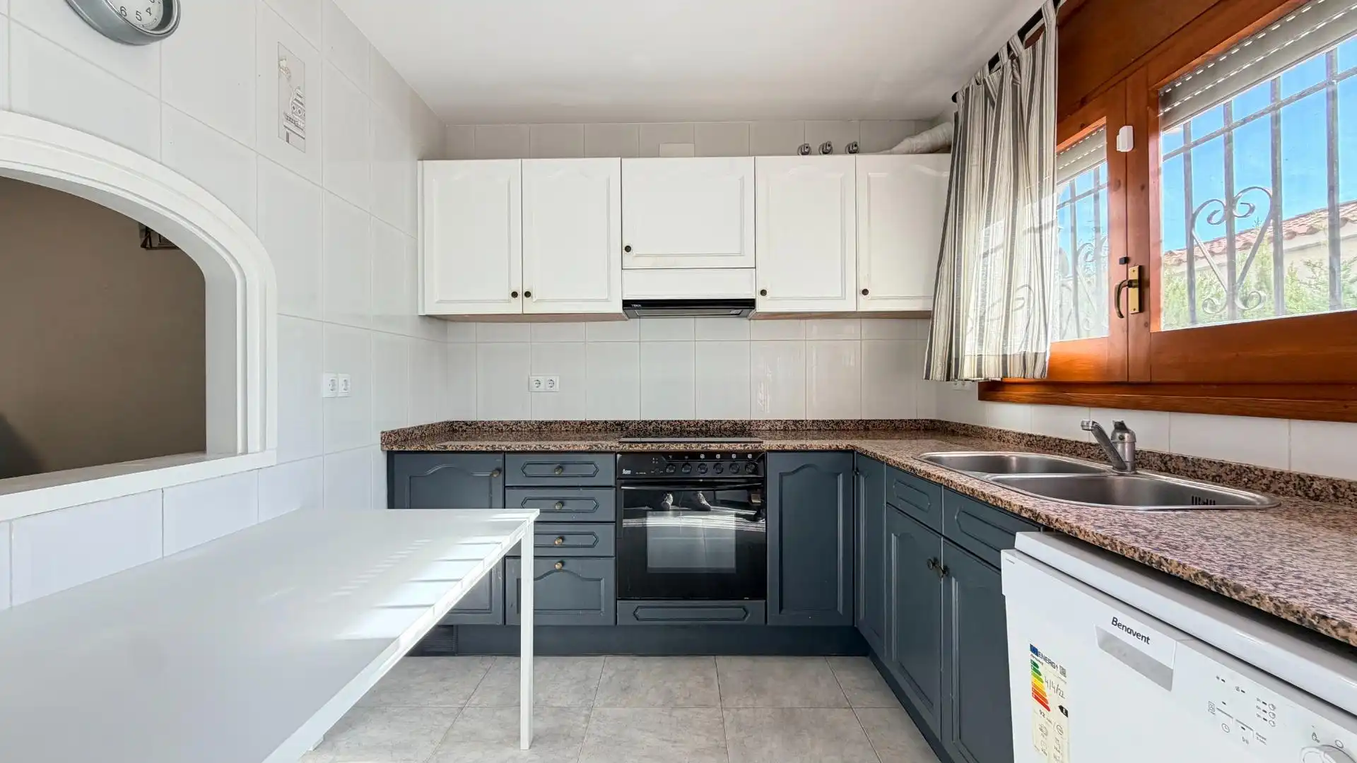 Kitchen of Detached homes for sale in Platja de Mont-roig