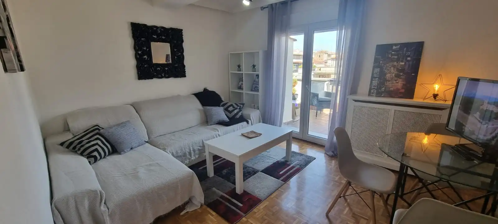 Sala d'estar de Pis en venda en Salamanca amb Calefacció, Parquet i Terrassa