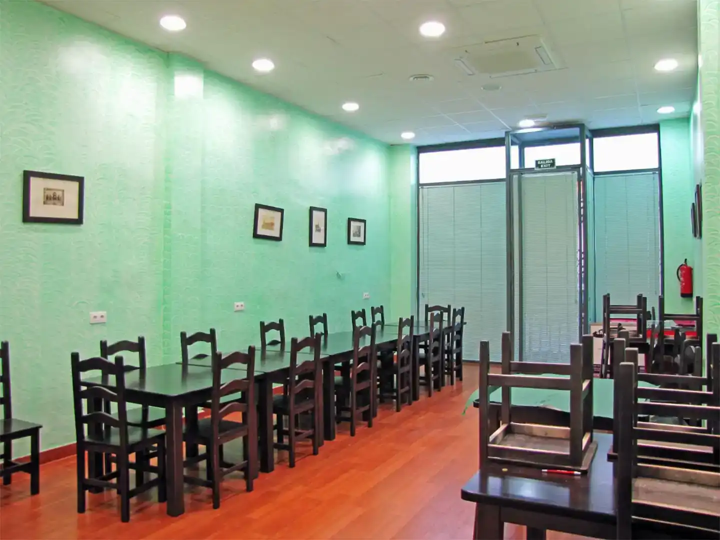 Comedor de Local en venta en Sevilla