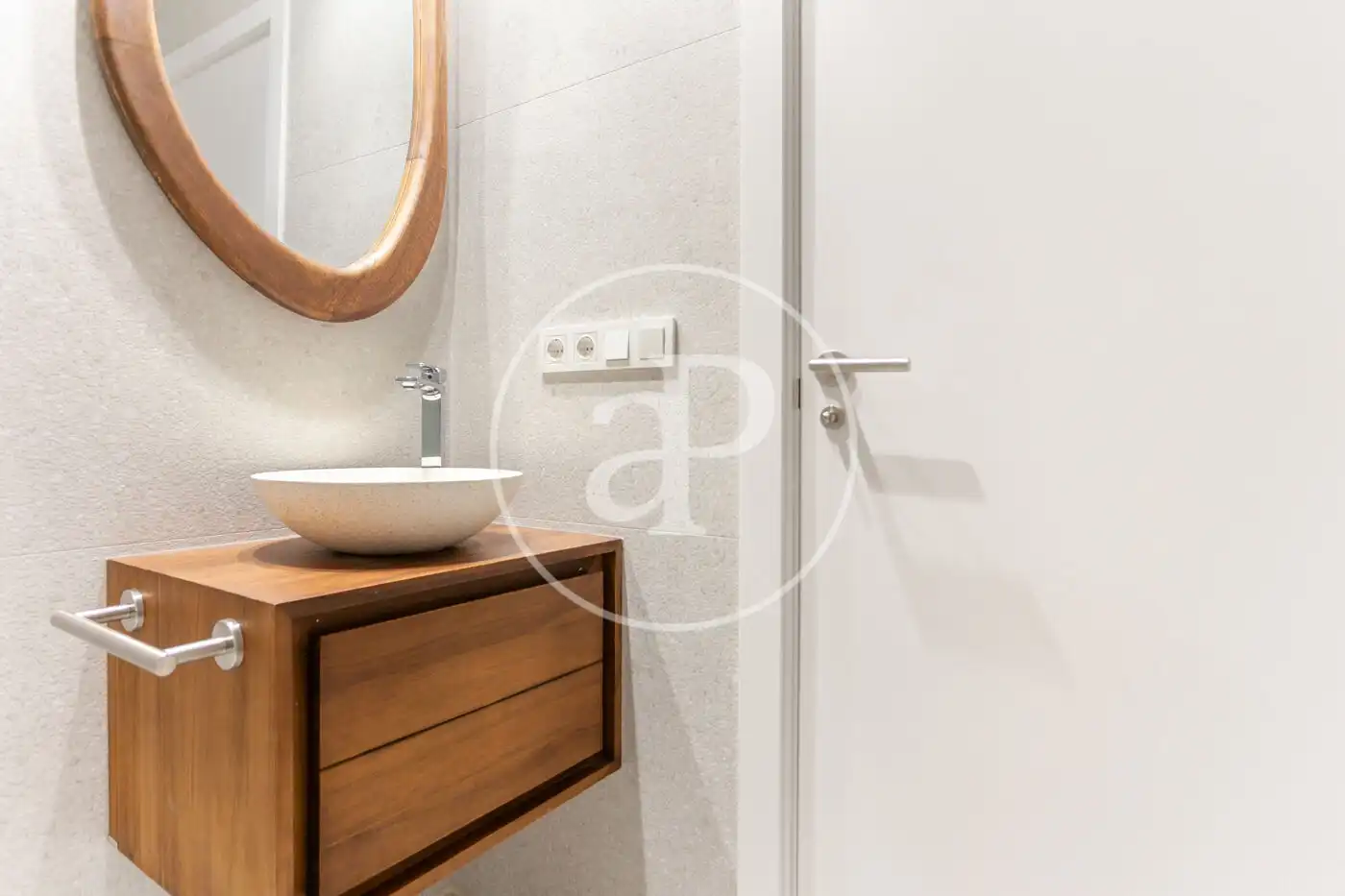 Baño de Piso en venta en Valencia con Aire acondicionado, Calefacción y Terraza