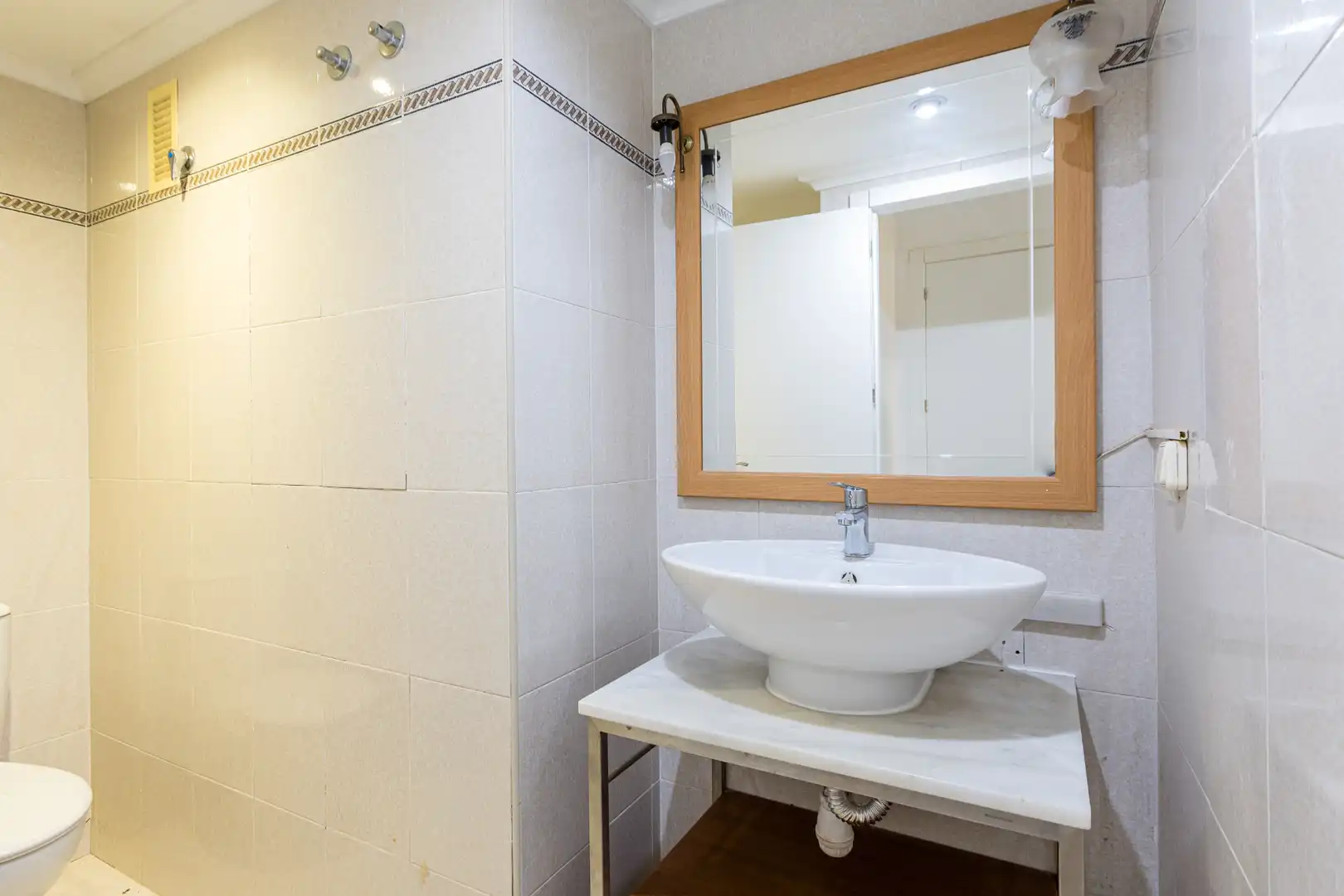 Baño de Piso en venta en Alboraya con Parquet, Terraza y Piscina comunitaria