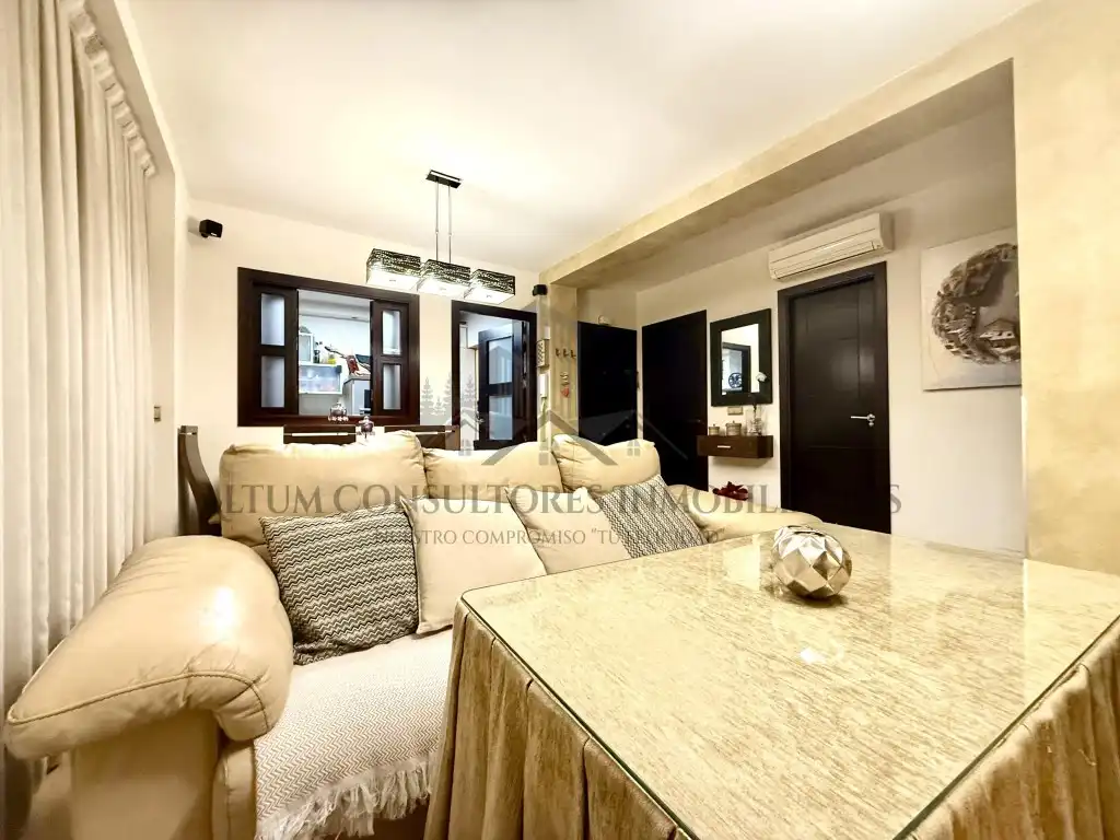 Living room of Flat for sale in Sevilla
