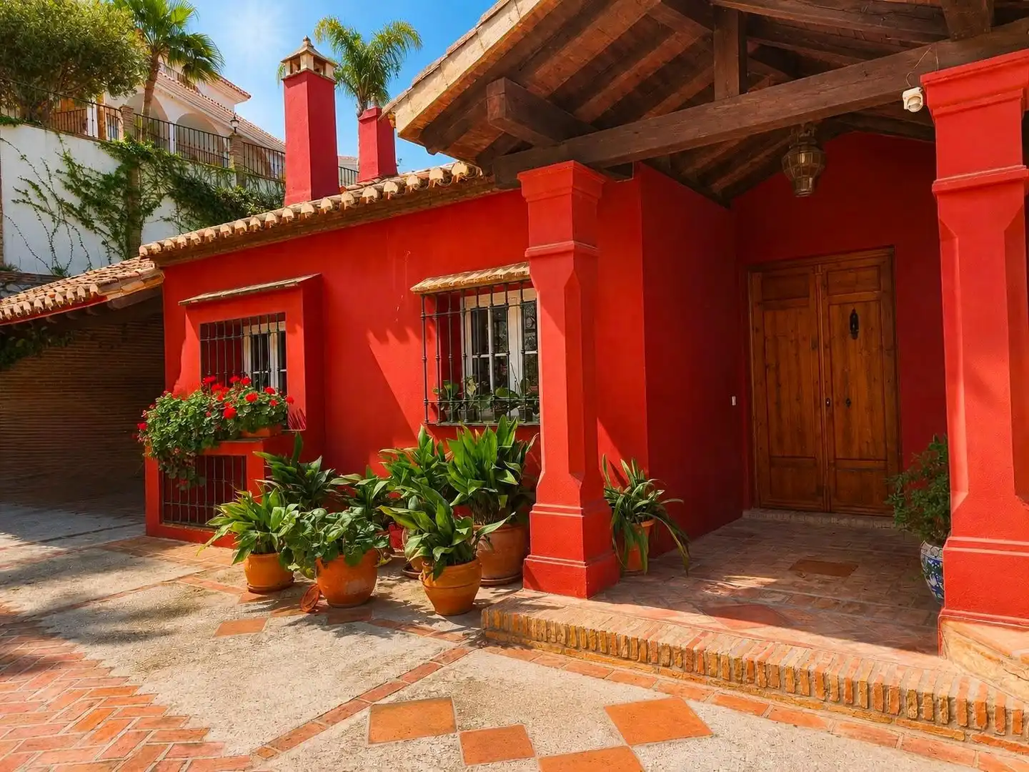Vista exterior de Casa o xalet en venda en Benalmádena amb Aire condicionat, Calefacció i Jardí privat