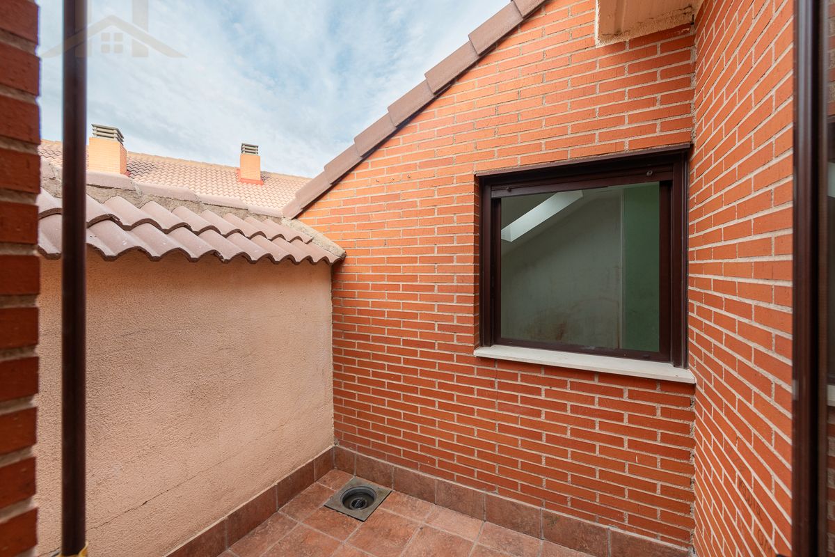Vista exterior de Àtic en venda en Ciempozuelos amb Terrassa