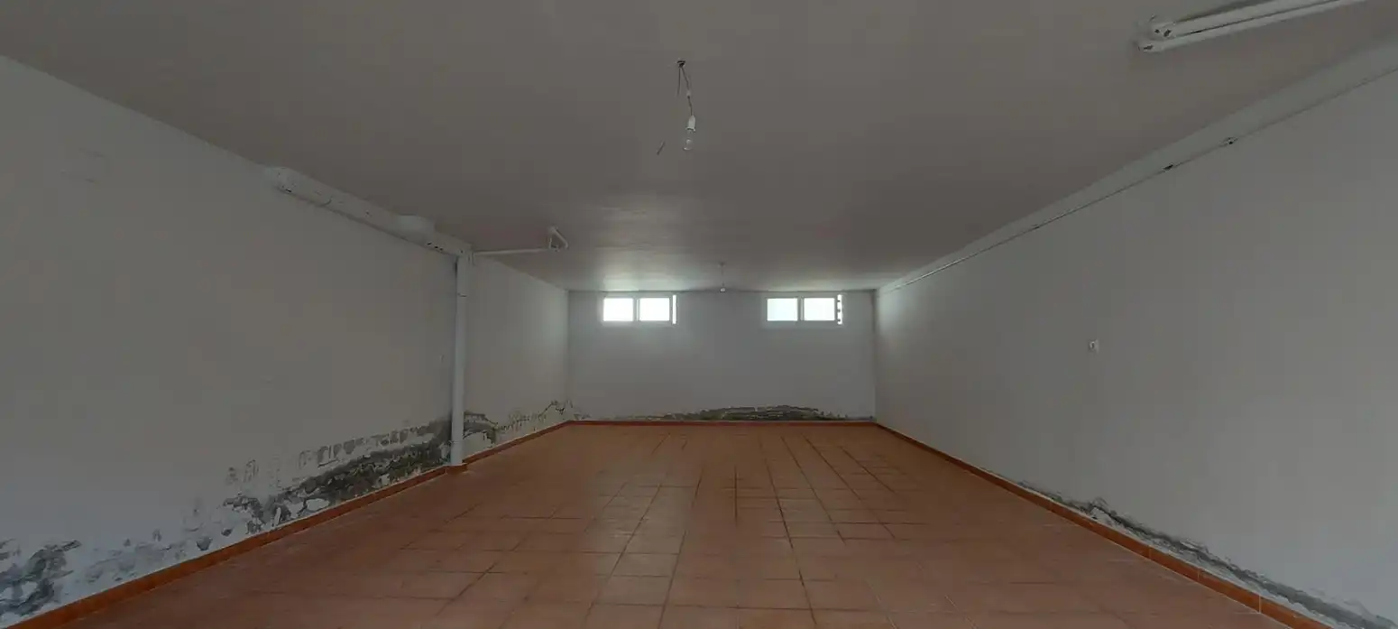 Einfamilien-Reihenhaus zum Verkauf in Montalbo mit Heizung, Terrasse und Balkon