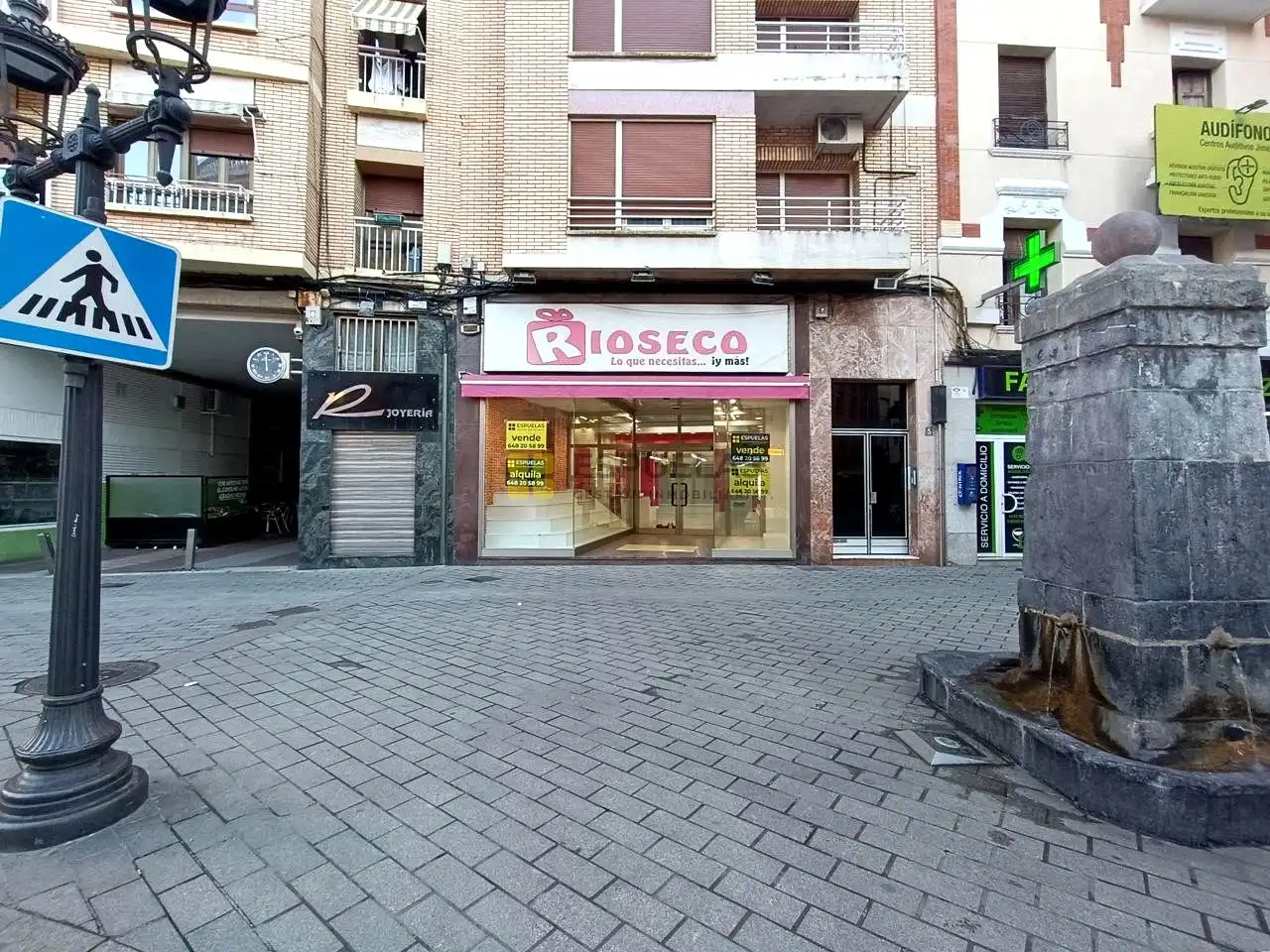 Local commercial à vendre à Calle Juan Carlos I 5, imagen 2
