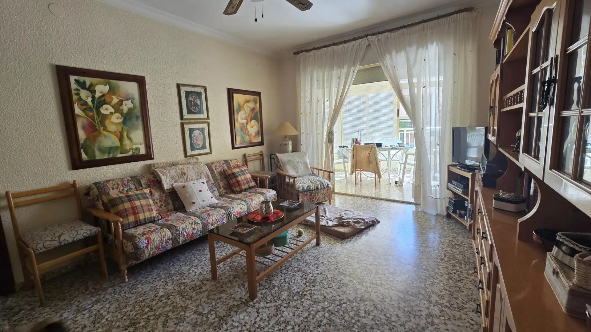 Sala d'estar de Apartament de lloguer en Santa Pola amb Terrassa i Moblat