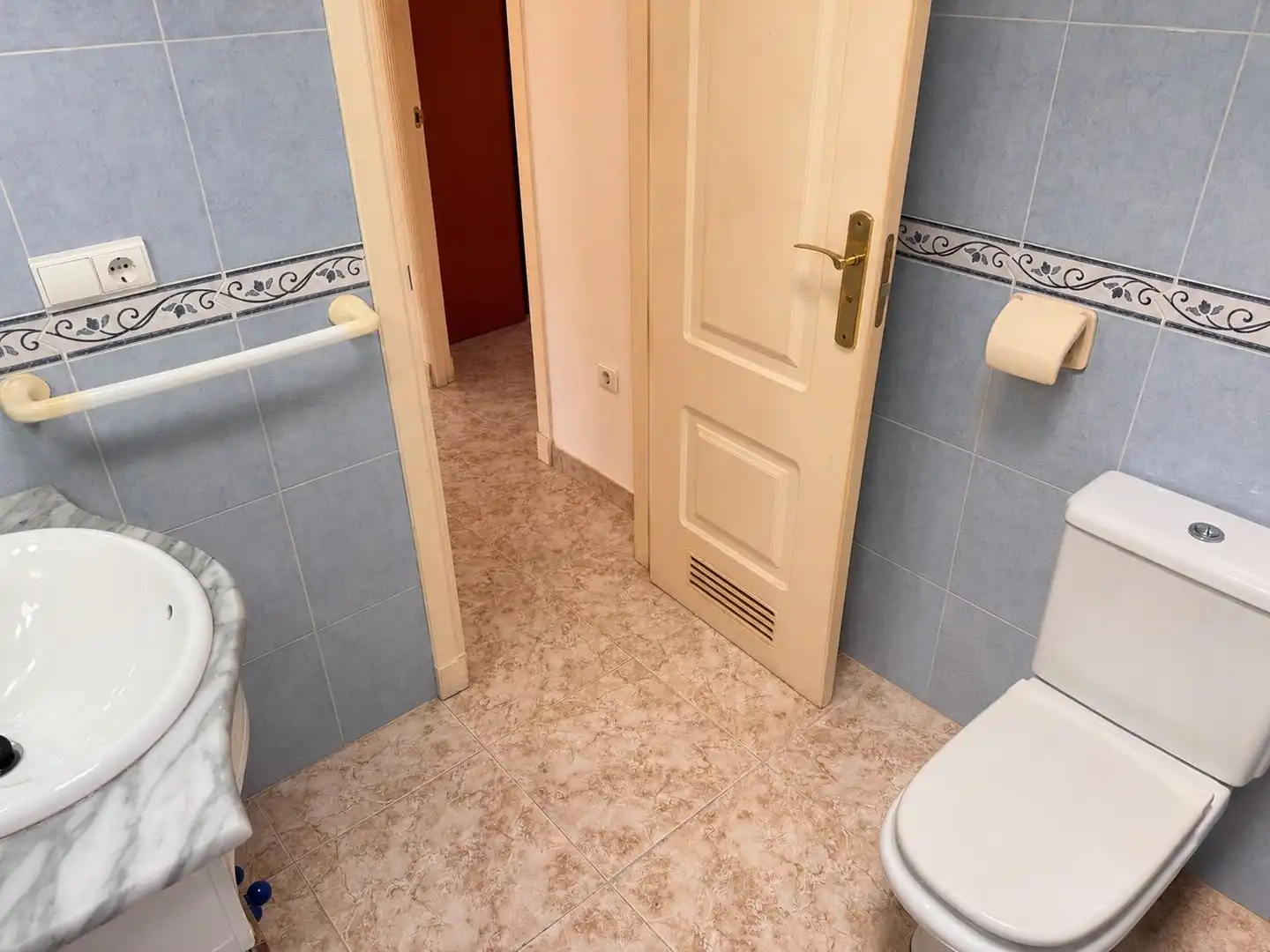 Baño de Casa o chalet en venta en Roquetas de Mar con Aire acondicionado, Terraza y Trastero