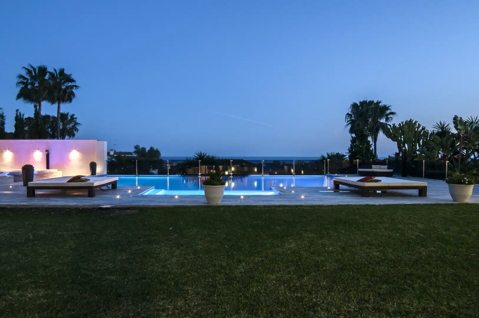 Houses for sale in Elviria