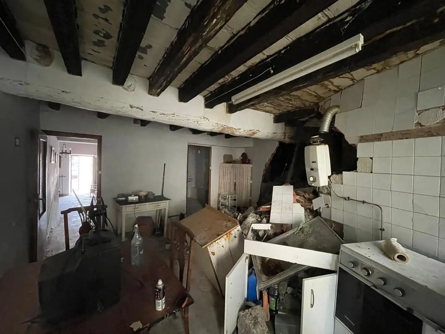Houses for sale in Tiedra  with Storage room and Furnished