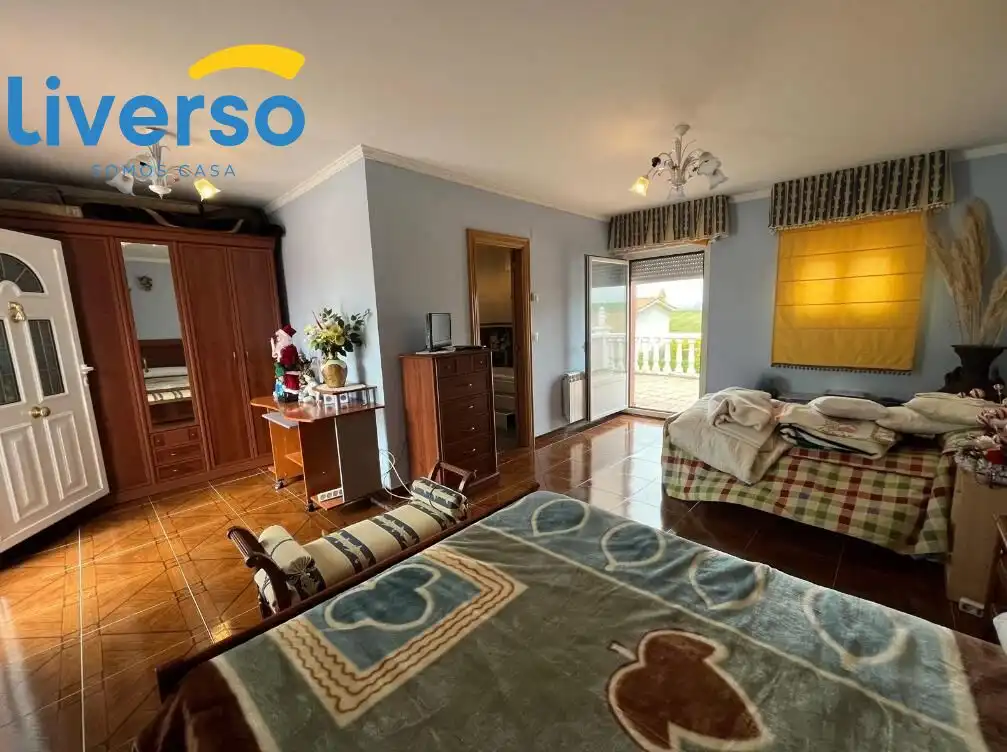 Sala de estar de Casa o chalet en venta en Briviesca con Calefacción, Jardín privado y Terraza