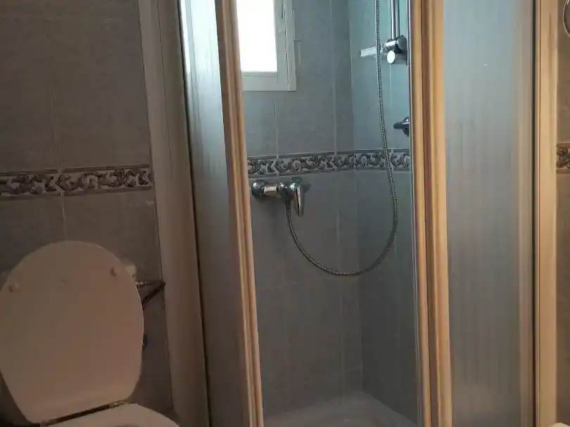 Bany de Pis de lloguer en  Madrid Capital amb Aire condicionat