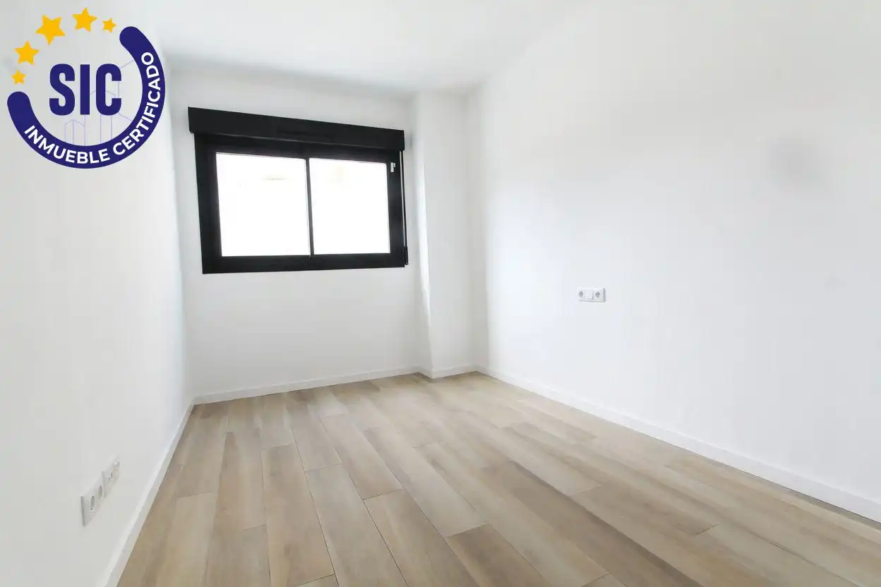 Habitación de Piso en venta en Paterna con Aire acondicionado, Calefacción y Terraza