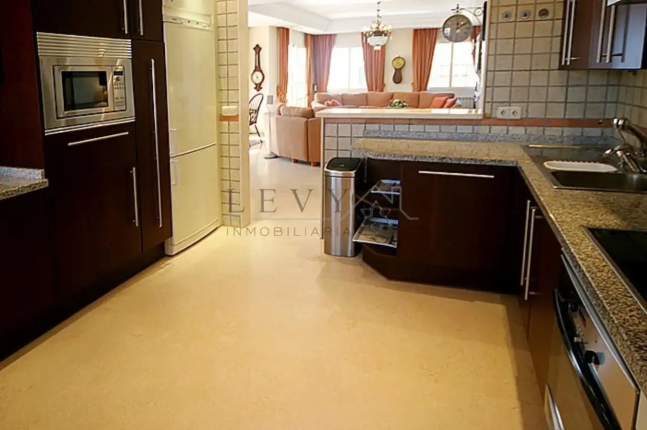 Villa avec piscine à vendre à Nueva Andalucía, imagen 4