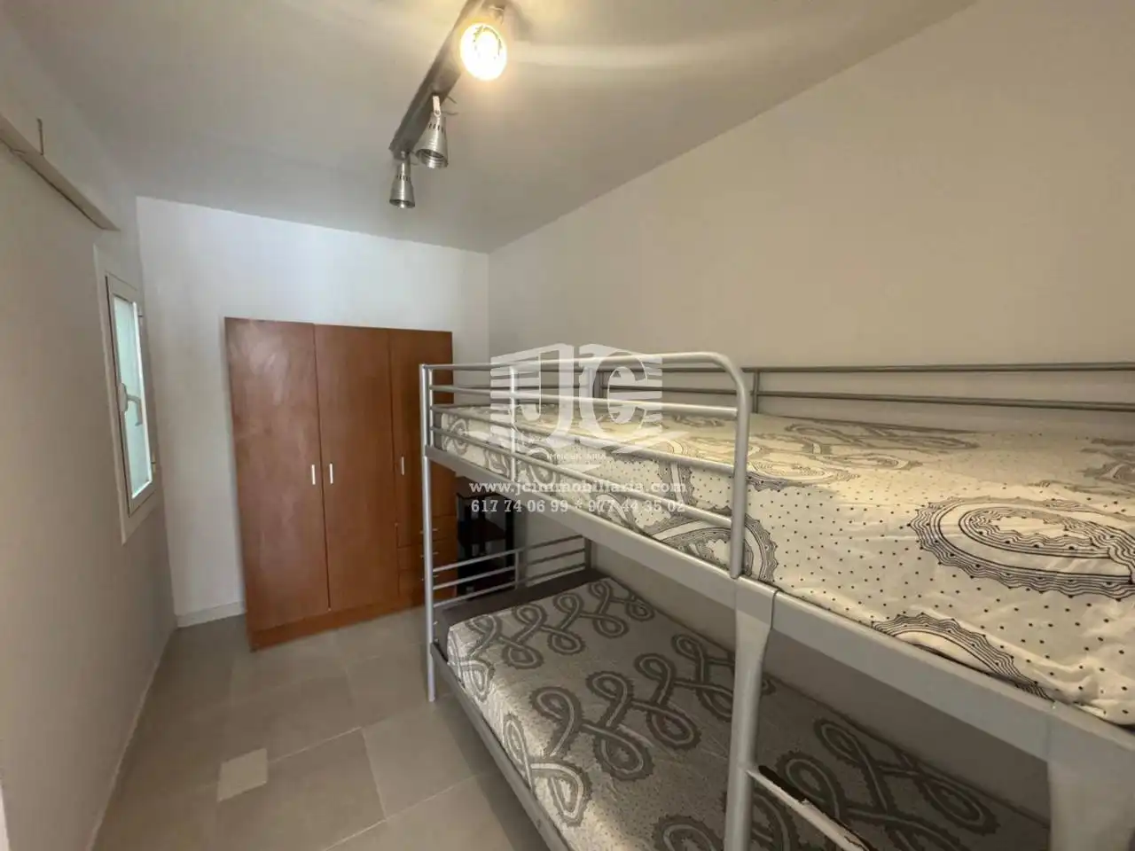 Habitación de Piso en venta en Tortosa con Aire acondicionado y Amueblado