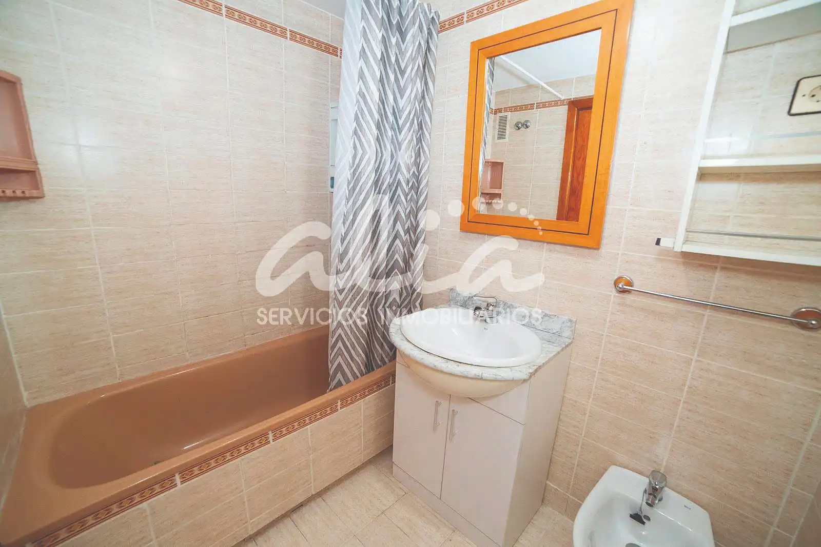 Bathroom of Flat for sale in Pinto  with Air Conditioner, Heating and Terrace