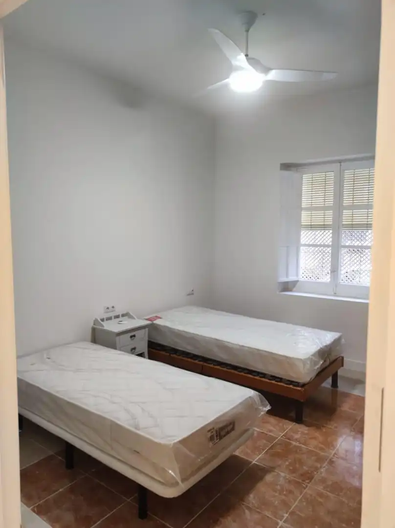 Bedroom of Ground floor for sale in Sevilla  with Air Conditioner, Heating and Furnished