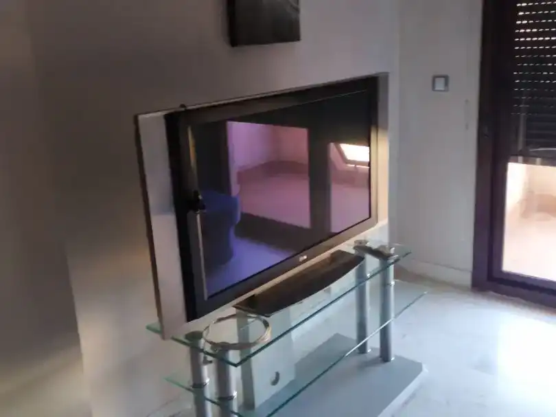 Sala d'estar de Pis en venda en Granada amb Aire condicionat, Jardí privat i Traster