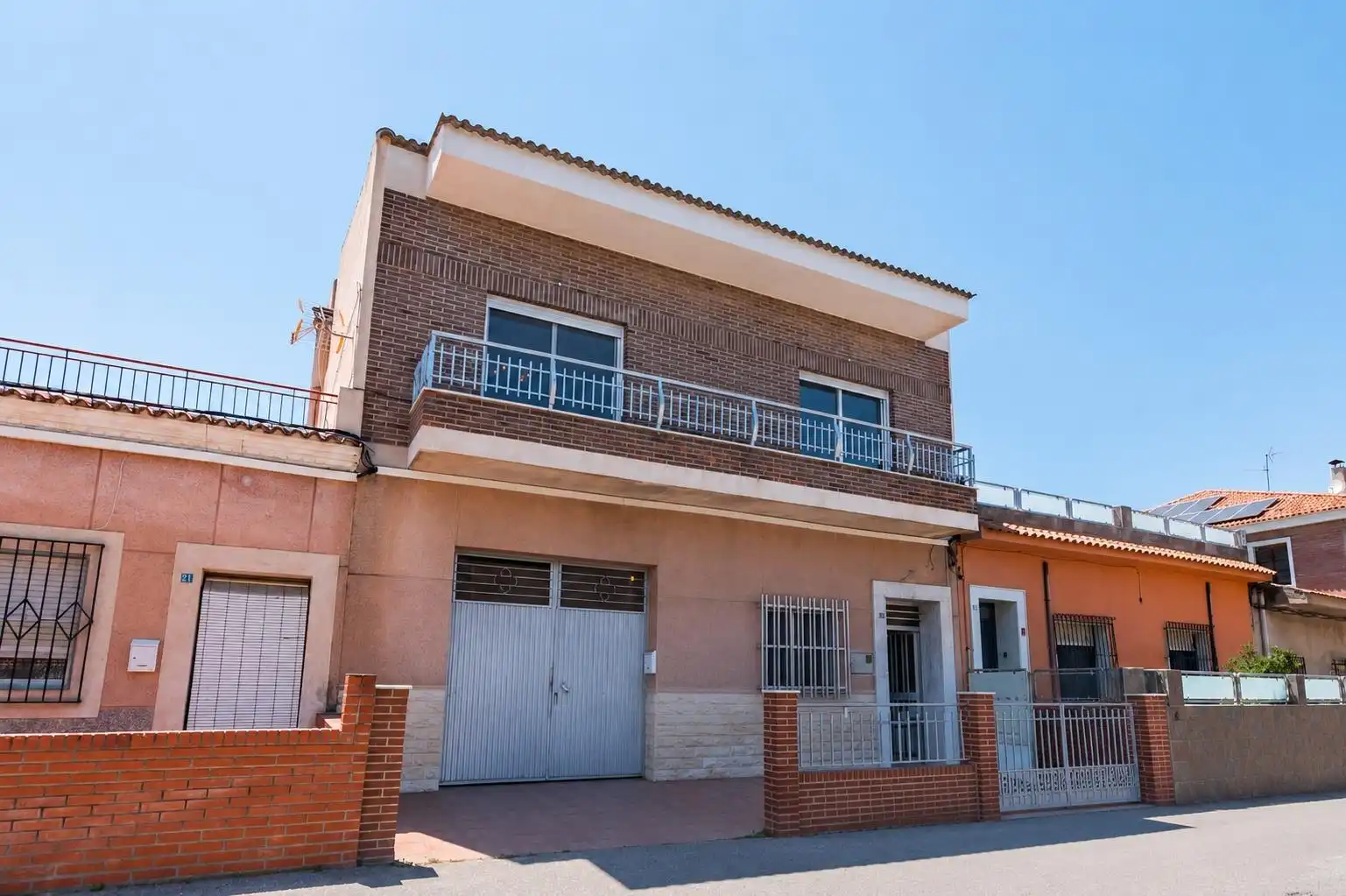 Vista exterior de Casa o xalet en venda en Murcia amb Jardí privat, Terrassa i Moblat