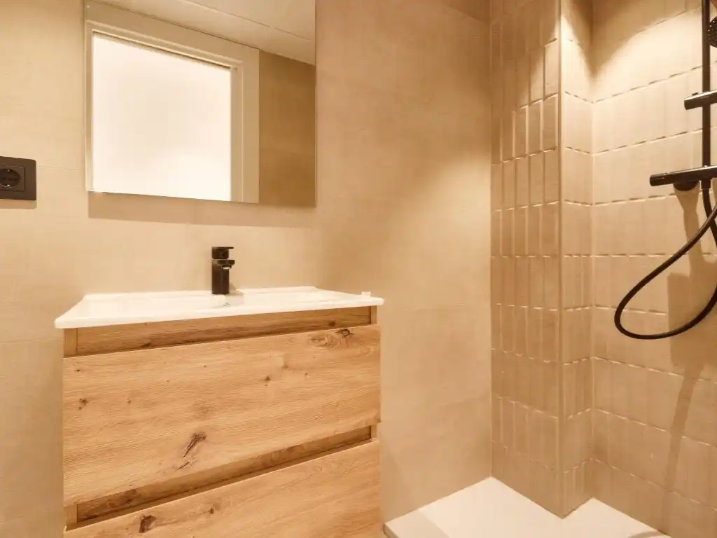 Badezimmer von Wohnung zum Verkauf in Fuengirola mit Klimaanlage, Terrasse und Ofen