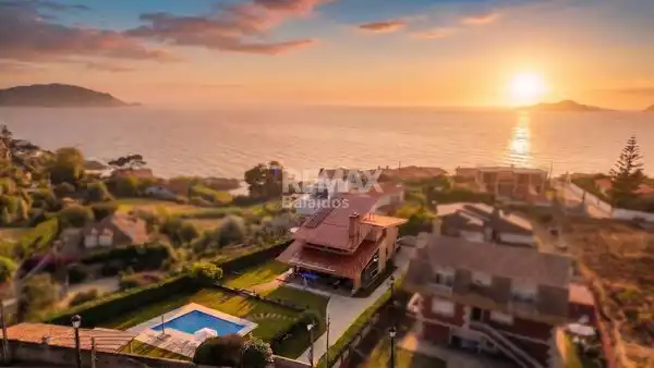 Vista exterior de Casa o chalet en venta en Vigo  con Aire acondicionado, Calefacción y Jardín privado