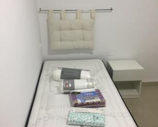 Dormitori de Apartament per a compartir en Lucena amb Balcó