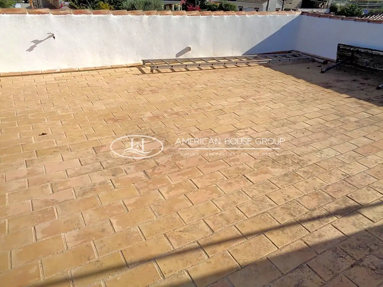Terrassa de Casa o xalet en venda en Chiclana de la Frontera amb Aire condicionat, Calefacció i Jardí privat