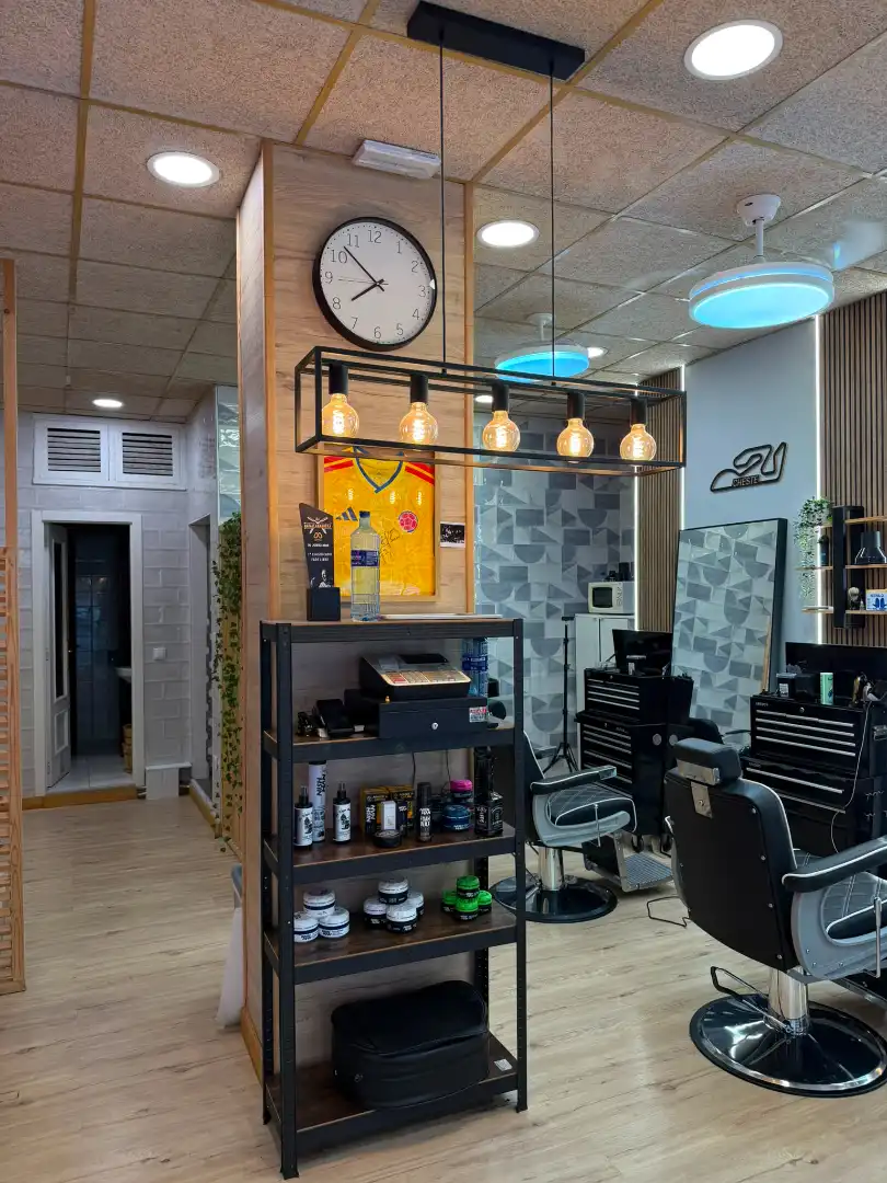 Local comercial en traspaso en Calle Cabrales, imagen 2