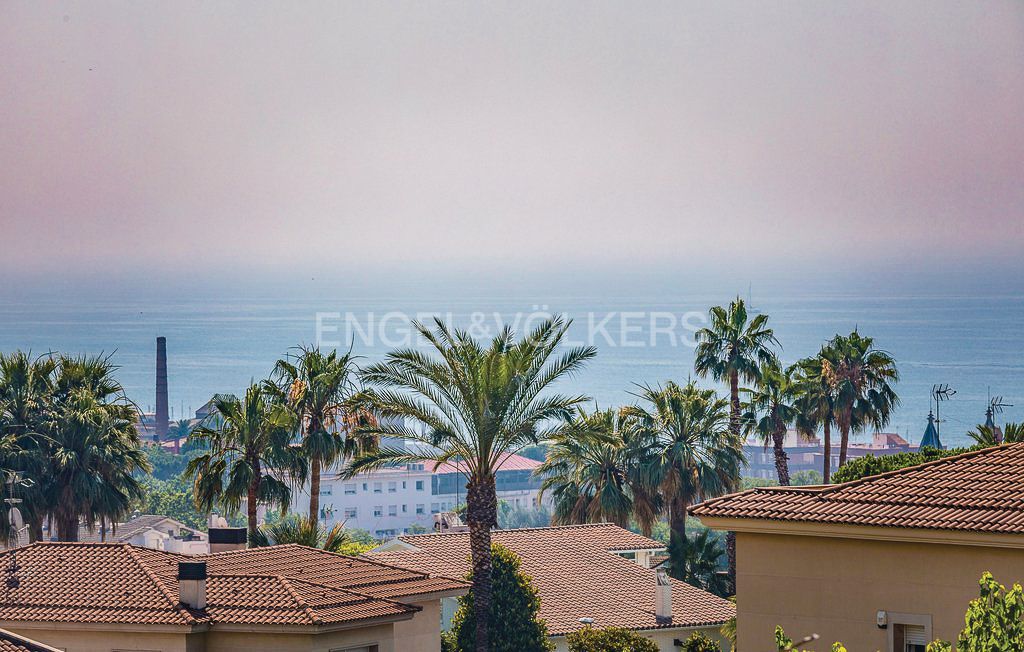 Exterior view of House or chalet for sale in Alella  with Air Conditioner, Heating and Private garden