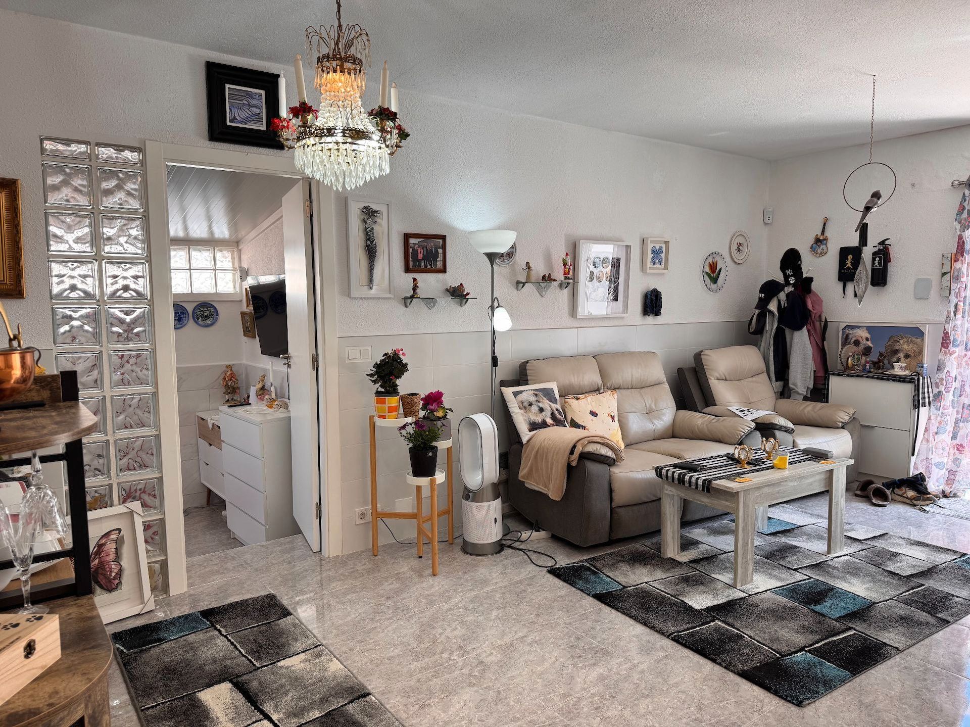 Sala d'estar de Casa o xalet en venda en Torrevieja amb Moblat