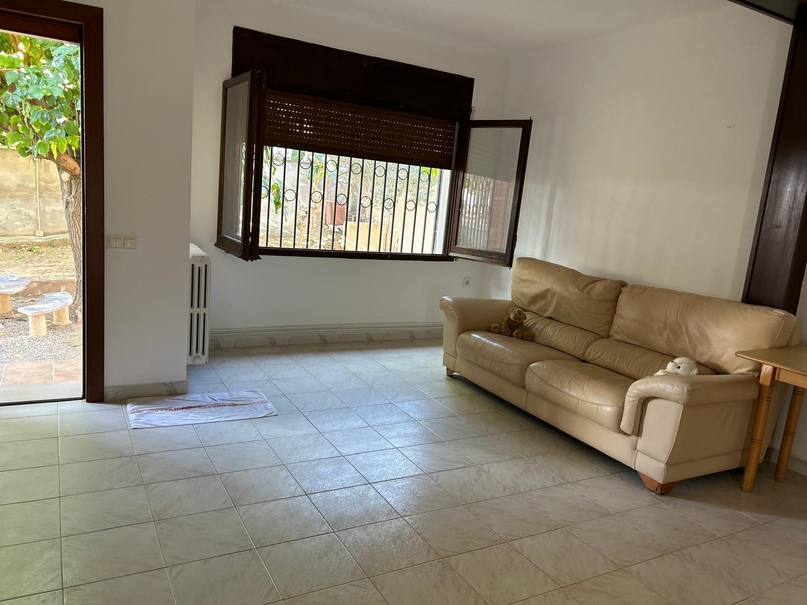 Sala d'estar de Casa o xalet en venda en Sant Esteve Sesrovires amb Calefacció i Jardí privat