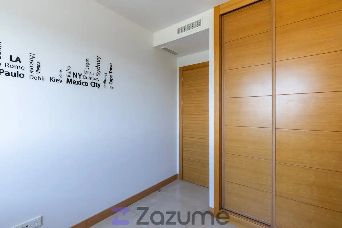 Flat for rent in Madrid  with Air Conditioner, Private garden and Terrace