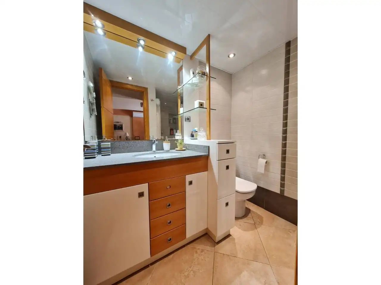 Baño de Apartamento en venta en Salou con Aire acondicionado, Terraza y Piscina comunitaria