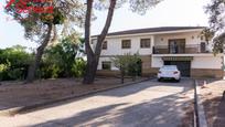 Vista exterior de Casa o xalet en venda en Almodóvar del Río amb Aire condicionat i Piscina