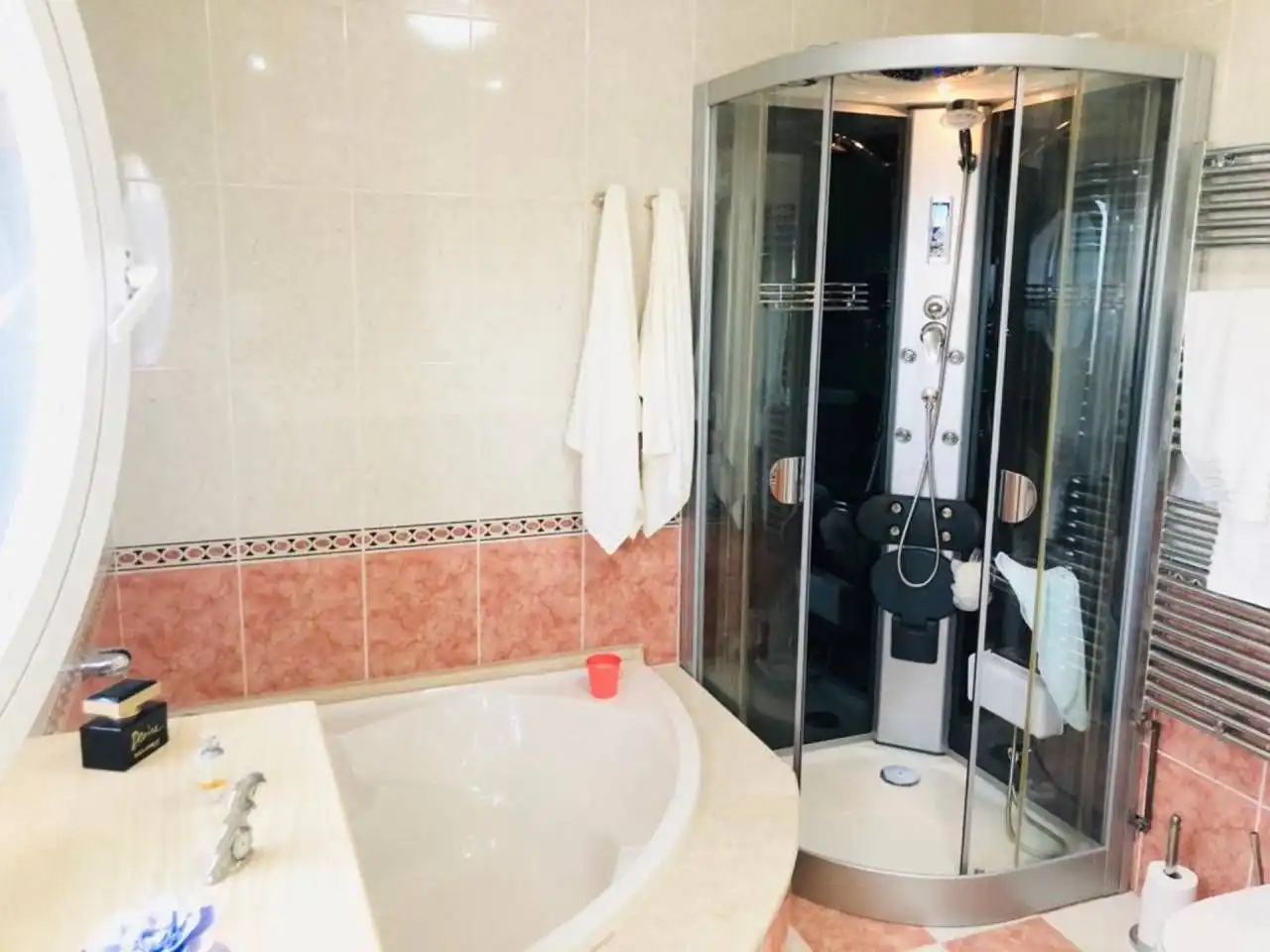 Bany de Casa o xalet en venda en Orihuela amb Aire condicionat, Calefacció i Jardí privat