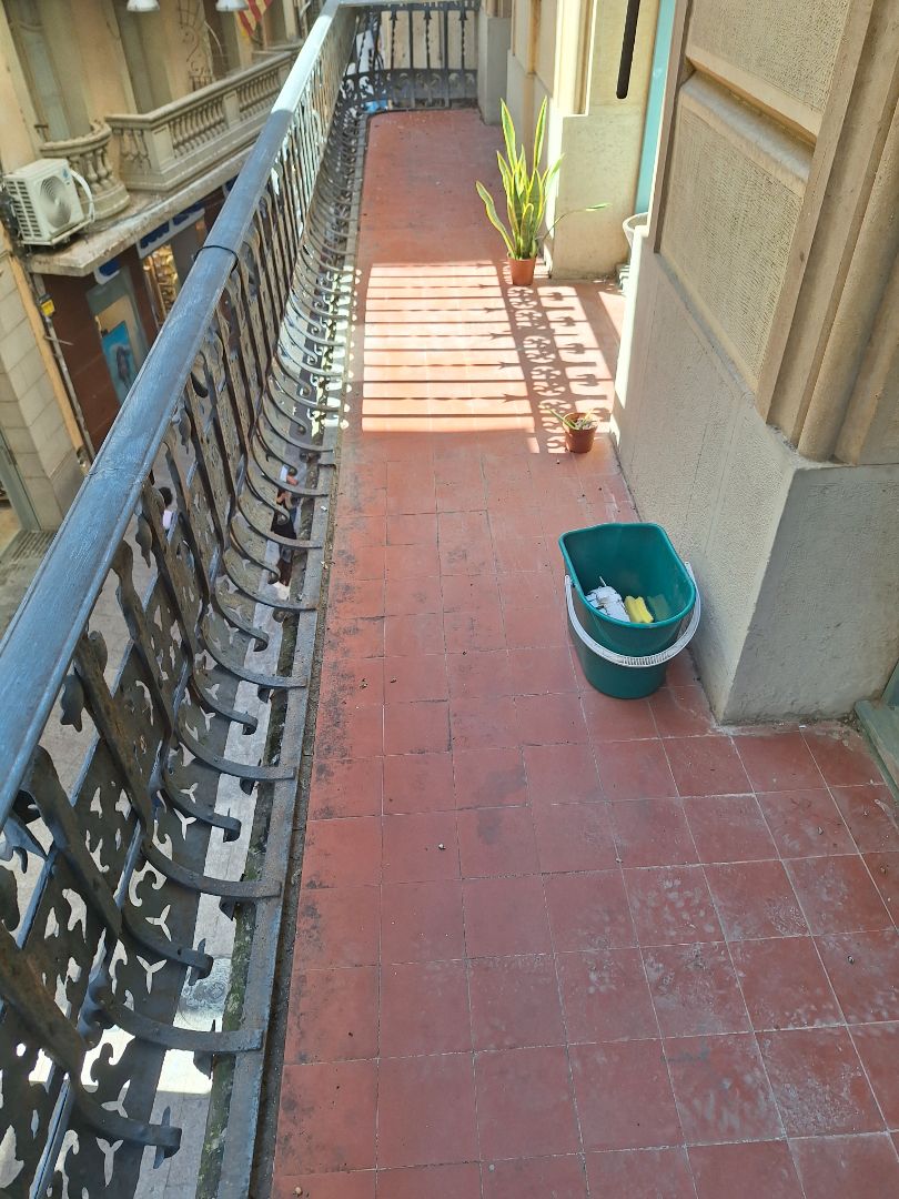 Terrassa de Apartament per a compartir en  Lleida Capital amb Calefacció, Parquet i Moblat