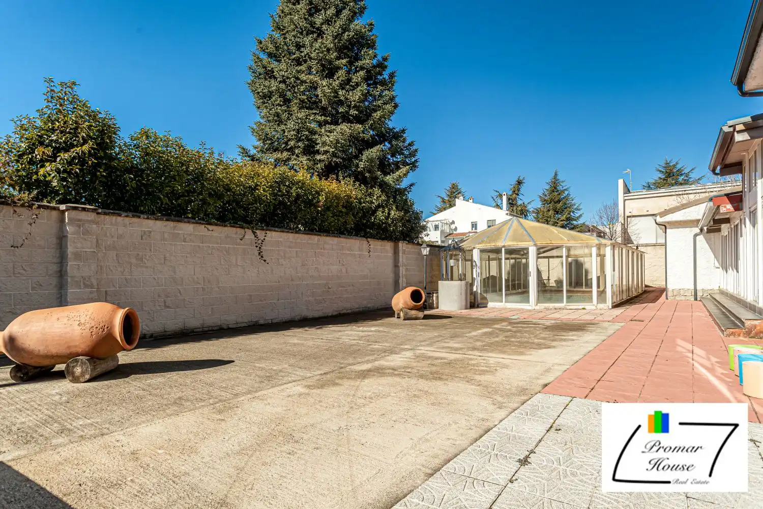 Vista exterior de Casa o chalet en venta en Ávila con Calefacción, Jardín privado y Terraza