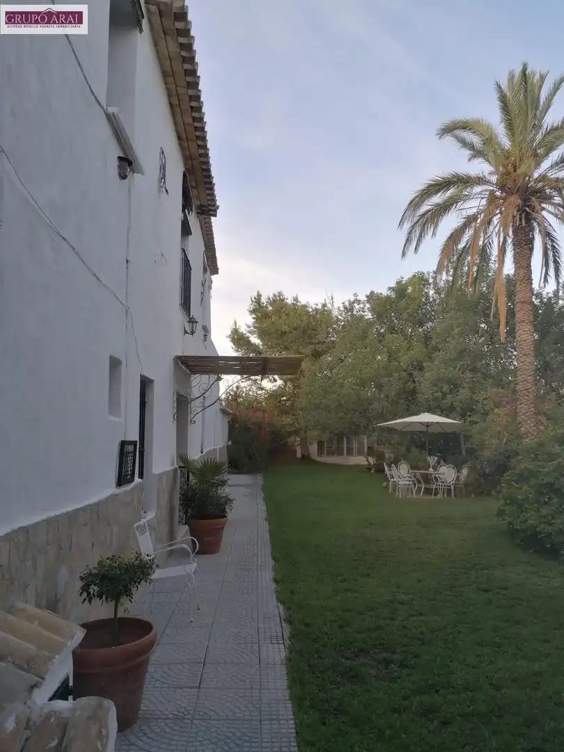 Jardín de Casa o chalet en venta en Alicante / Alacant con Jardín privado, Terraza y Trastero