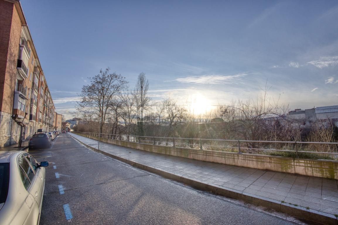 Exterior view of Flat for sale in Valladolid Capital  with Air Conditioner, Heating and Terrace