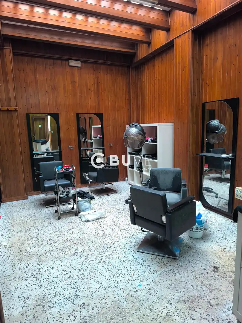 Local en venta en Rute con Amueblado y Internet