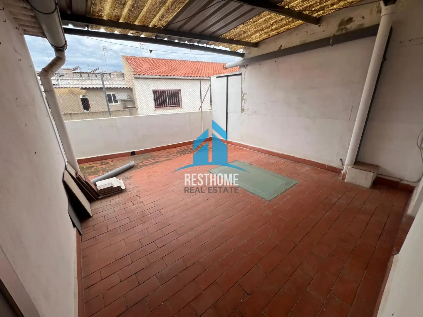 Vista exterior de Casa adosada en venda en Albalat de la Ribera amb Terrassa