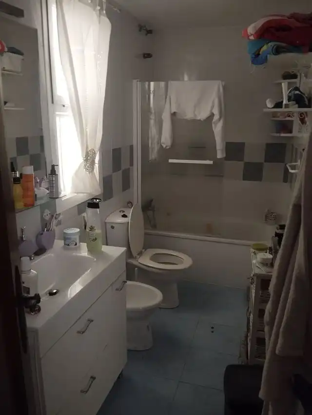 Bathroom of Flat for sale in Algeciras  with Storage room