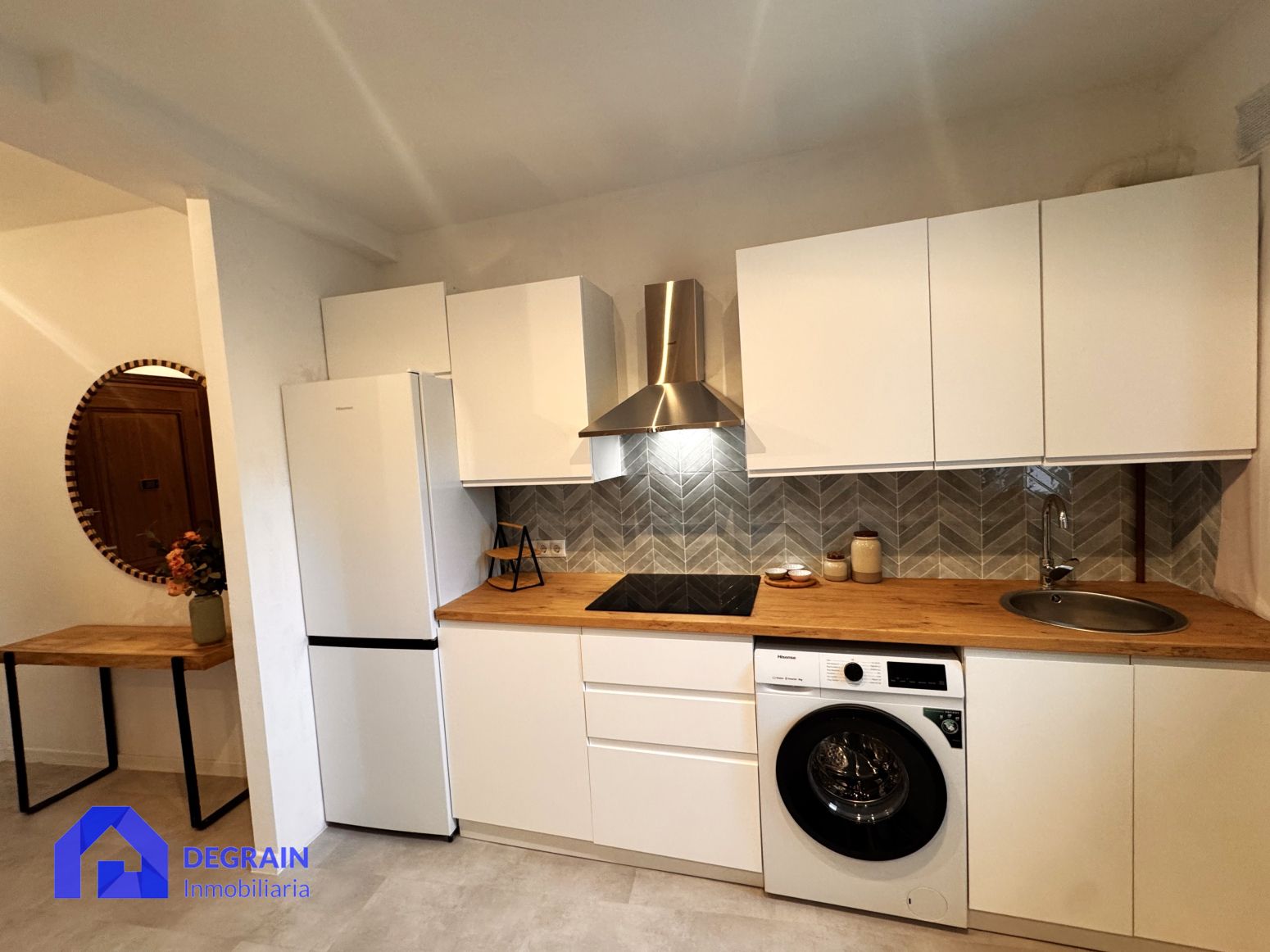 Kitchen of Flat for sale in Oviedo   with Heating, Terrace and Storage room