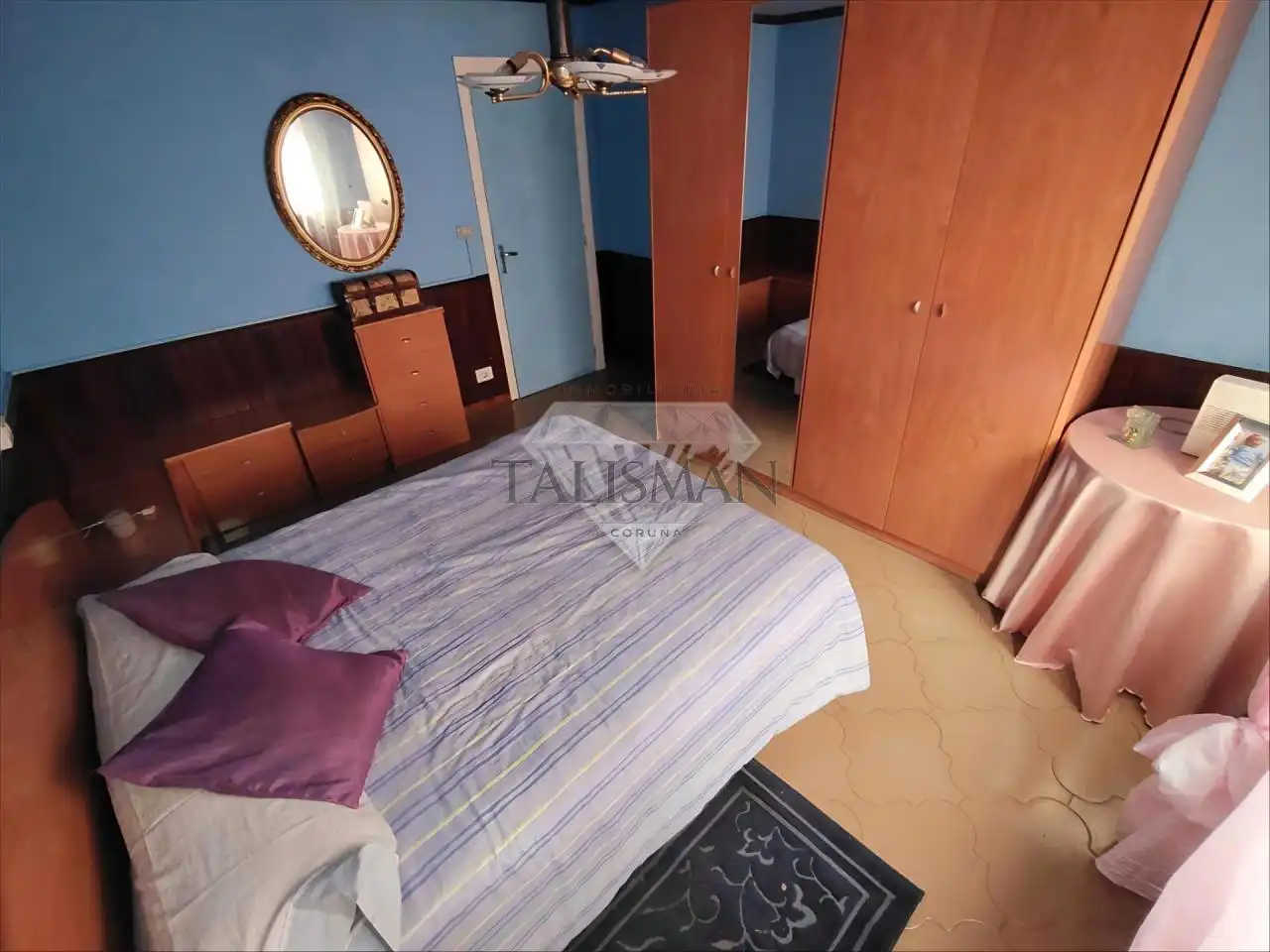 Habitación de Casa adosada en venta en Noia con Calefacción, Jardín privado y Terraza