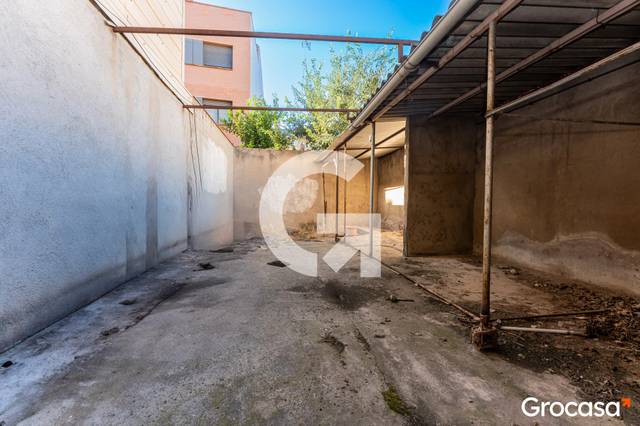 Terreno residencial en Venta en CL ESPLUGUES DE LLOBREGAT en Eixample Sud - La Barceloneta