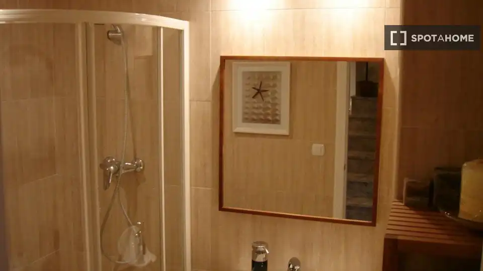 Baño de Piso de alquiler en Bétera con Aire acondicionado, Calefacción y Amueblado