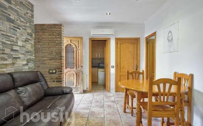 Living room of Planta baja for sale in Sant Cugat del Vallès  with Air Conditioner and Terrace