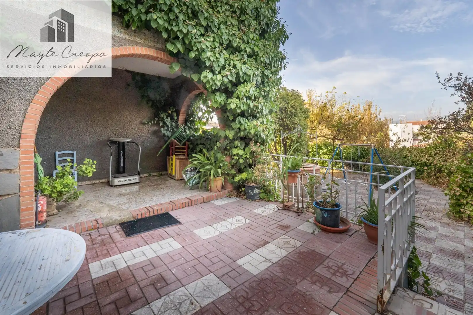 Terrassa de Casa o xalet en venda en La Zubia amb Calefacció, Jardí privat i Terrassa
