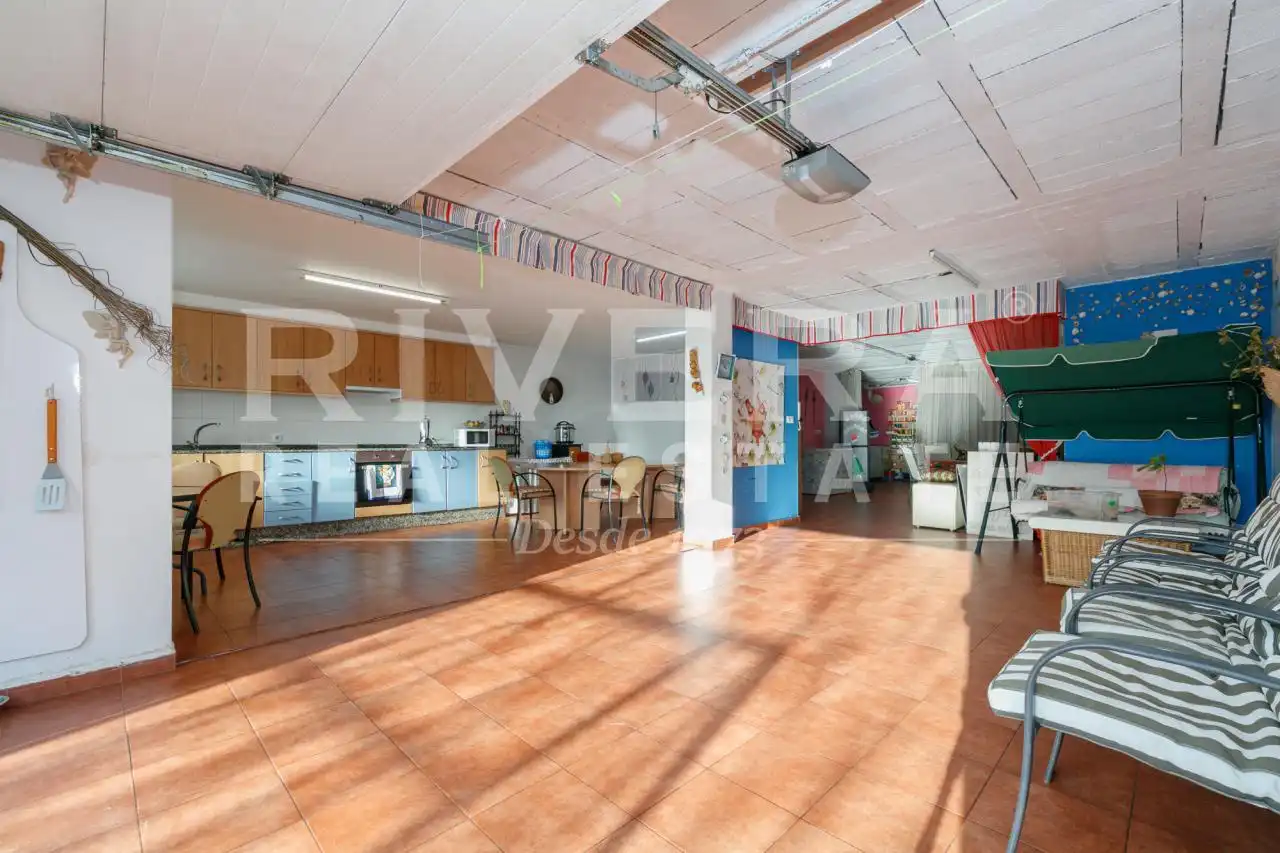 Cocina de Casa o chalet en venta en Vigo  con Calefacción, Jardín privado y Parquet