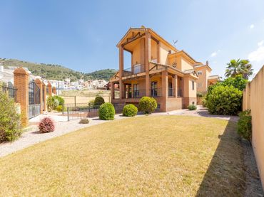 Villa con piscina in vendita a Dílar